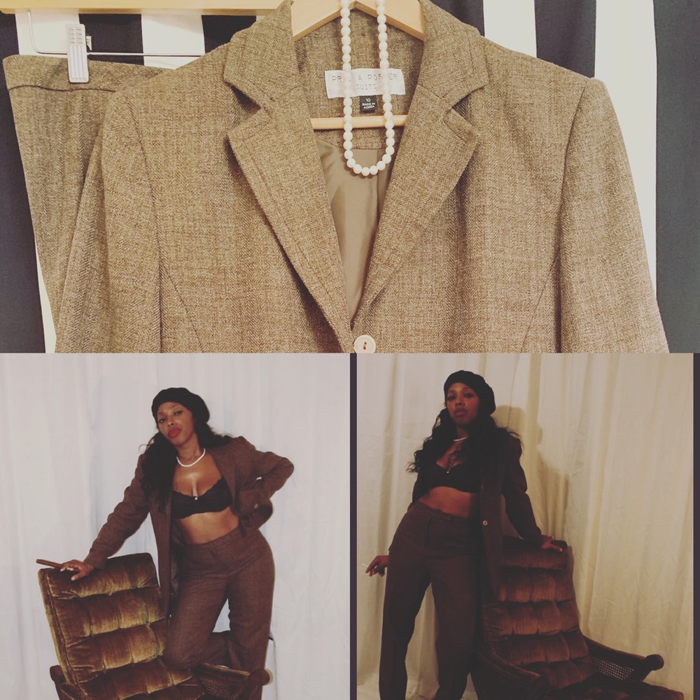 Ladies 2 piece suit
